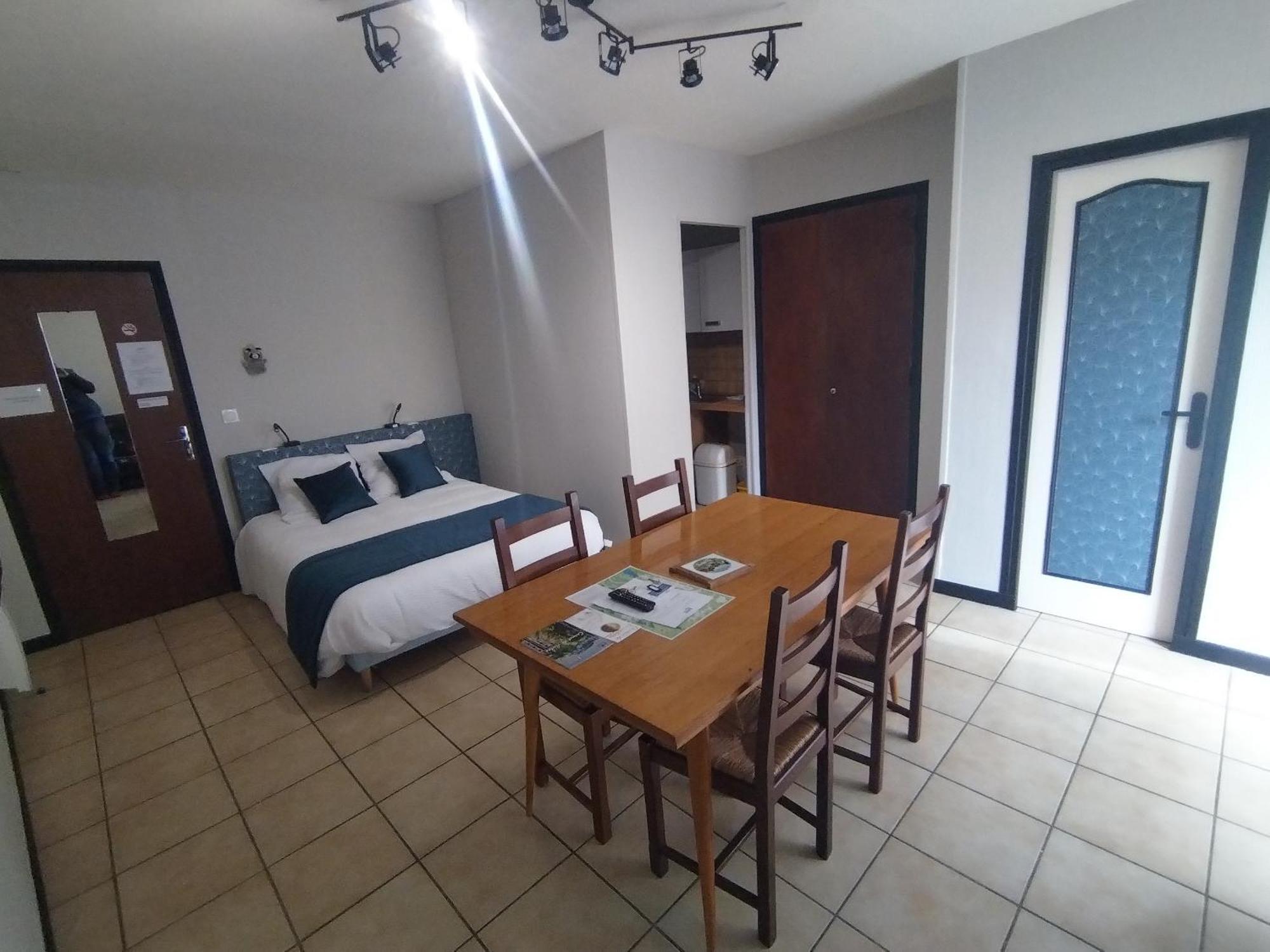 Appartamento Latre Freres Location Lourdes Esterno foto